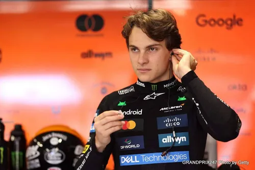 Piastri-McLaren-25-2026