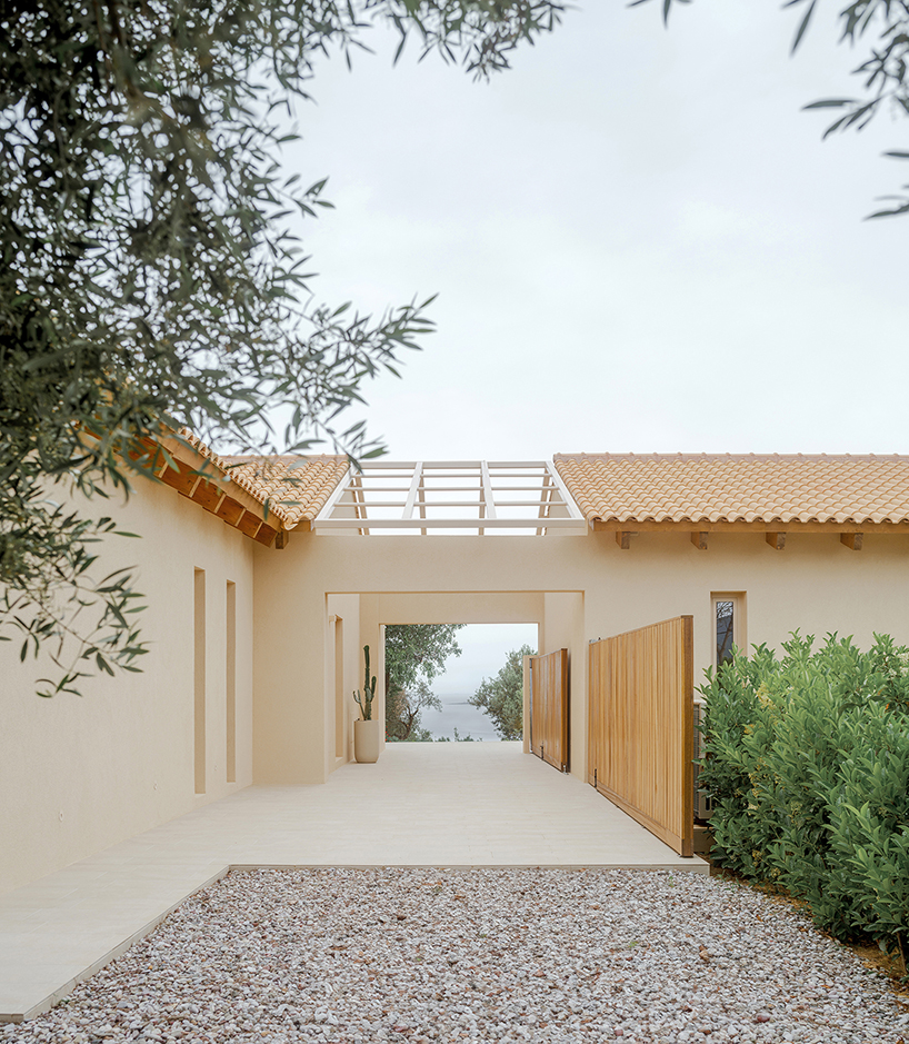 platforms roofs reconstruction of two vacation houses argostoli kefalonia gr 1
