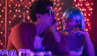 Tom Blyth and Emily Bader in People We Meet on Vacation. Picture by Netflix