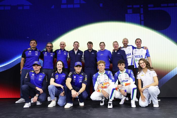 Red Bull Racing and Racing Bulls group photo