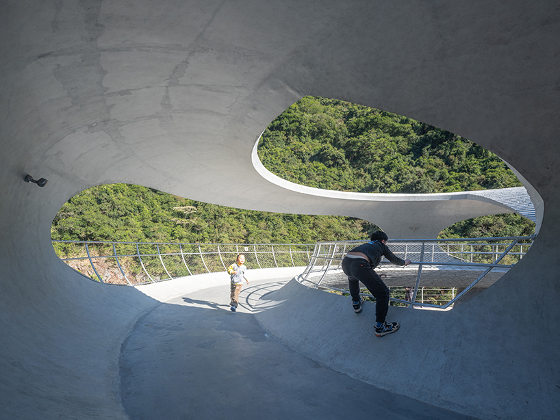 resting loop with views 10