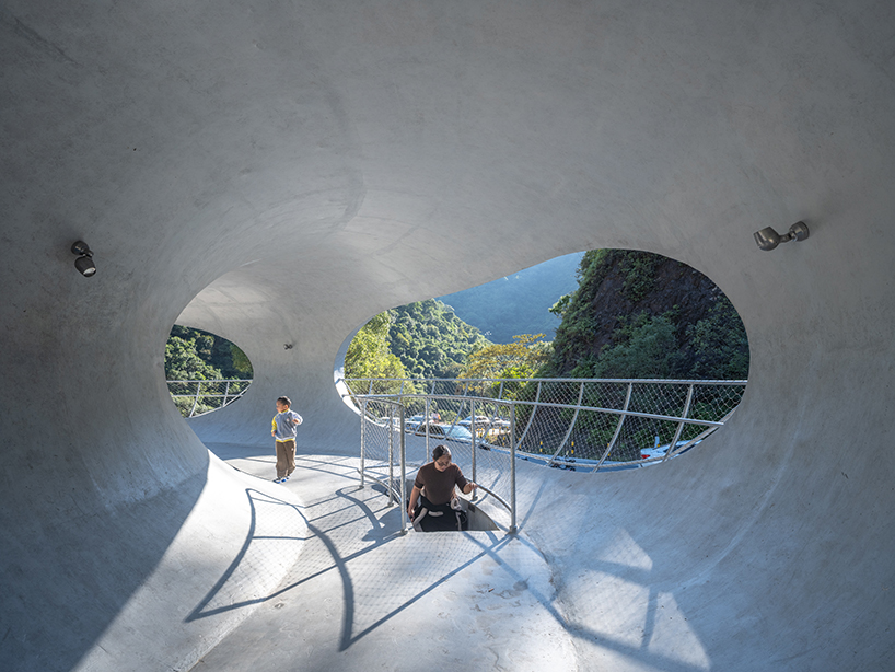 resting loop with views 7