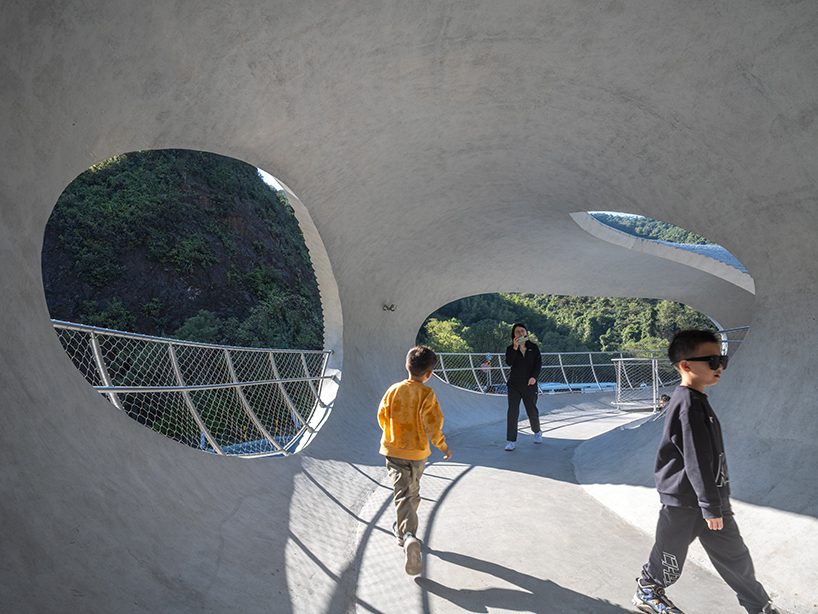 resting loop with views 9