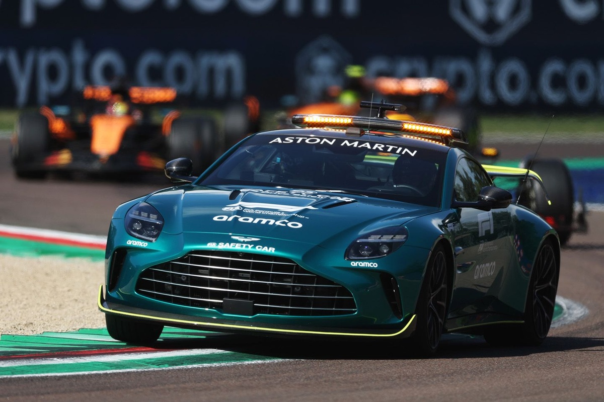 Mercedes becomes sole F1 safety car supplier as Aston Martin pulls out  