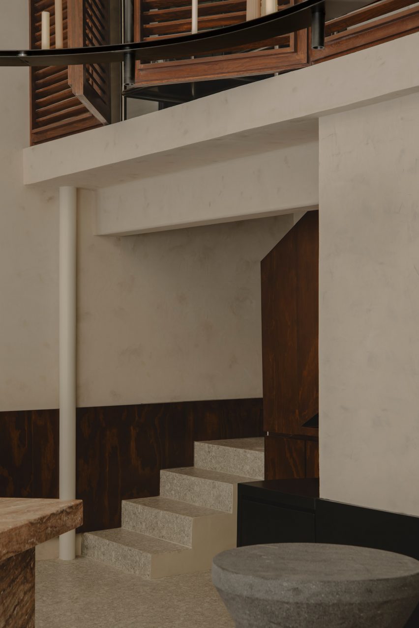 Savvia by WORC Studio