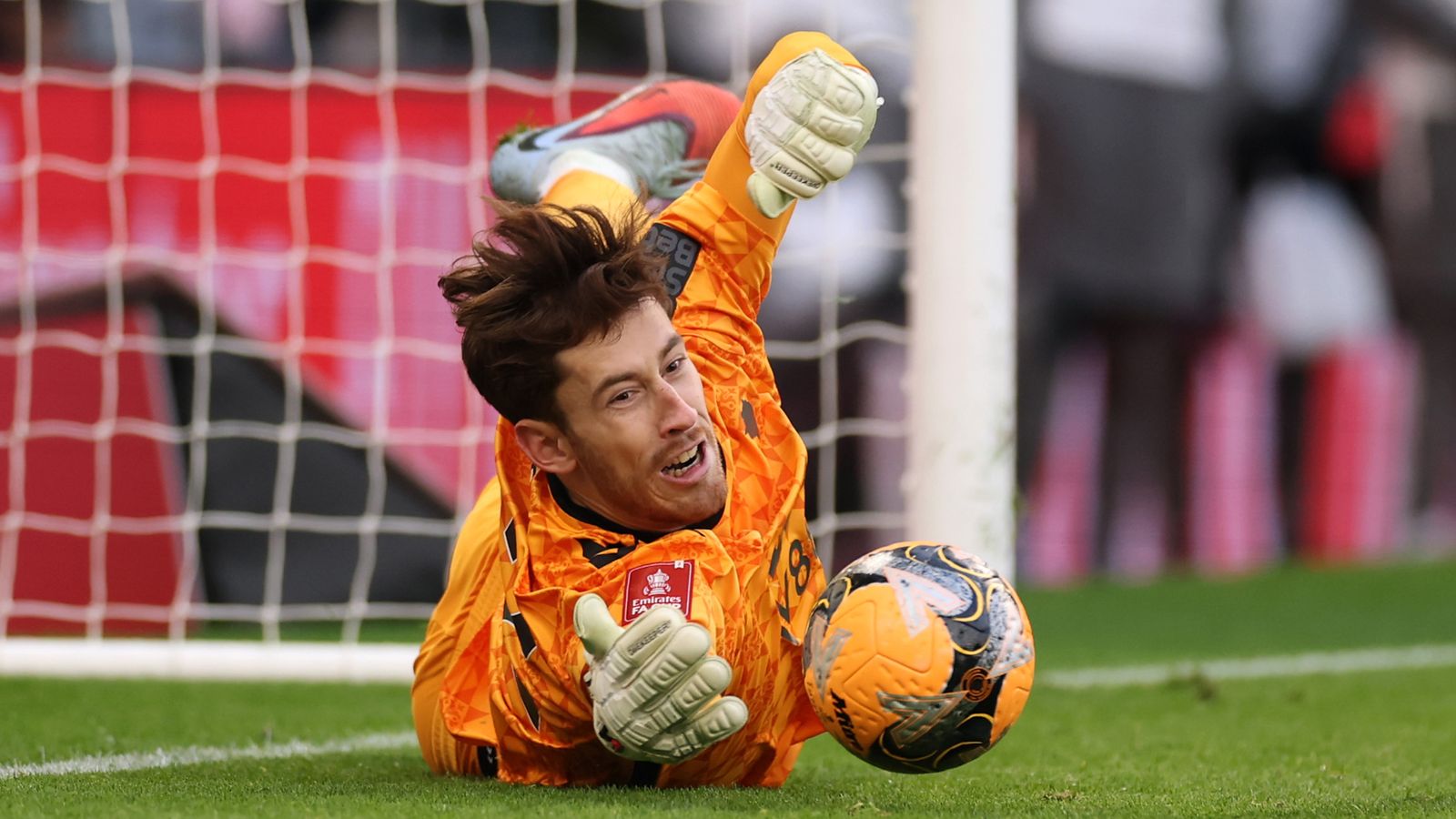 Robin Roefs saves Thierno Barry' spot kick