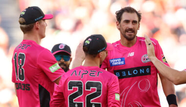 Starc takes two as Sixers chase 148 for a spot in BBL|15 Final