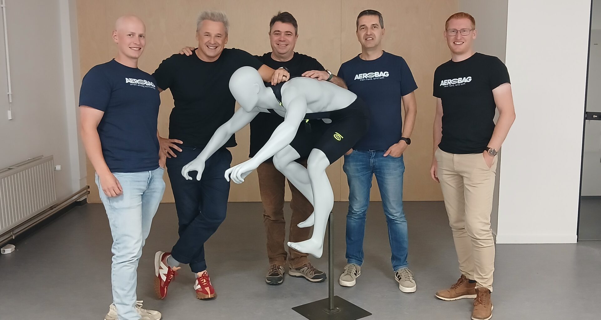 Cycling/mobility investment group Fundracer take minority stake in cycling airbag startup