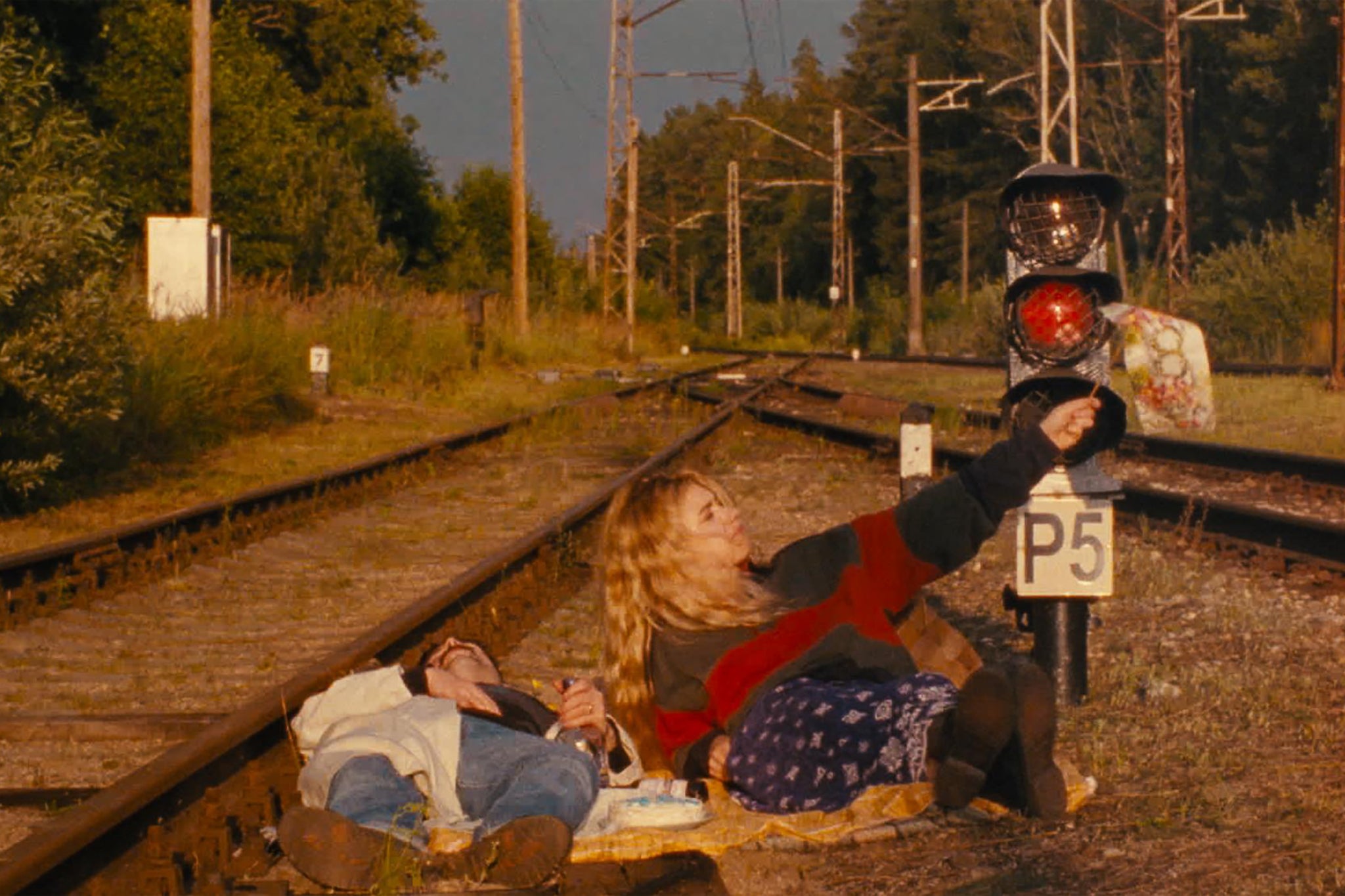 Imogen Poots (right) in Kristen Stewart’s ‘The Chronology of Water’