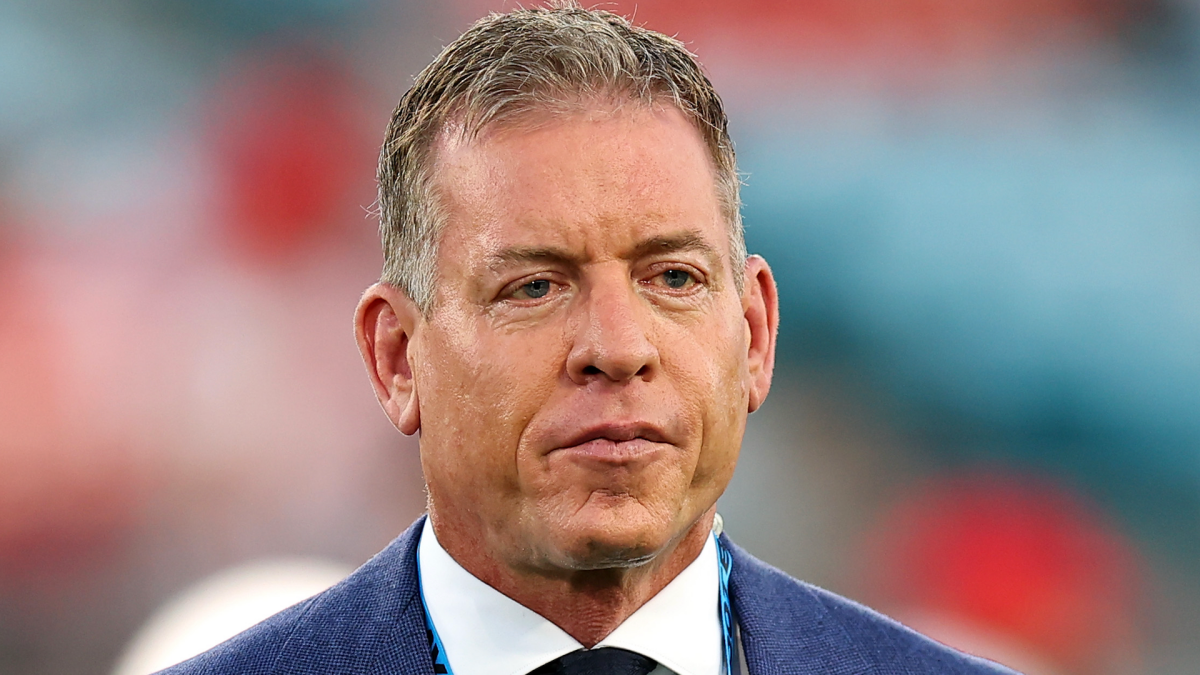 Dolphins bringing in Troy Aikman as consultant to assist with general manager search