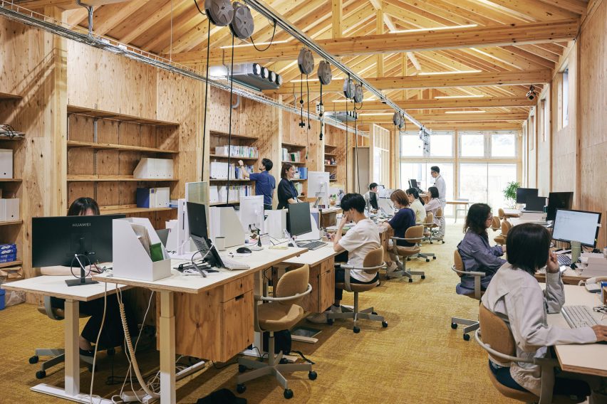 People working in Japanese office
