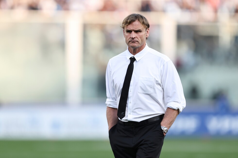New All Blacks coach must have test-level experience New Zealand Rugby says. Only Kiwis can apply