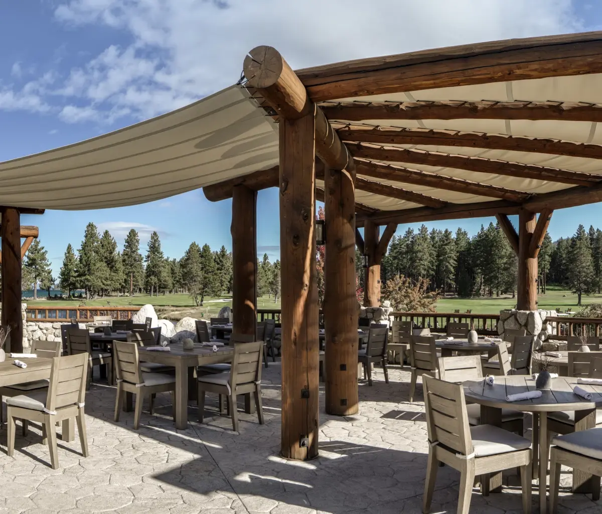 Best U.S. Public Golf Courses for Off-Course Amenities