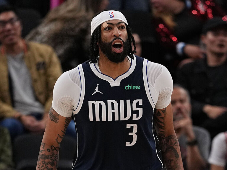 Report: Hawks looking to acquire AD from Mavs
