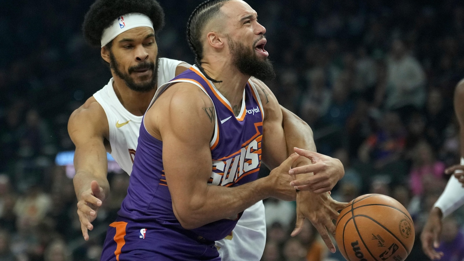 Suns sweep back-to-back, ending Cavaliers' winning streak at 5 with 126-113 victory
