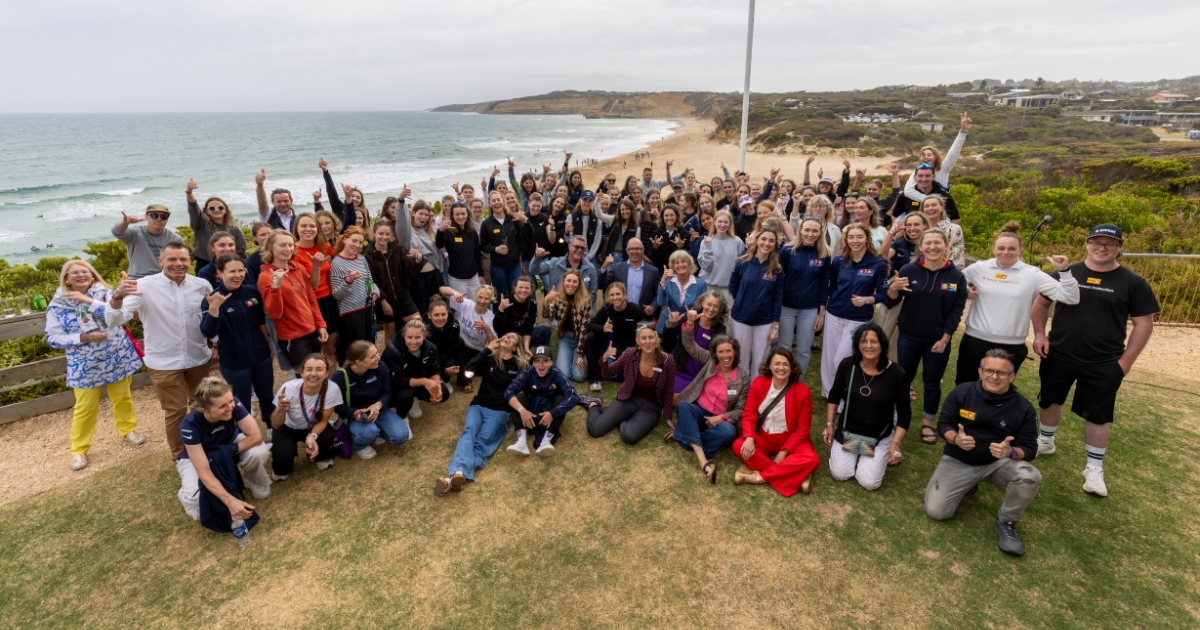 Surf Coast welcomes elite women cyclists at Welcome Wave