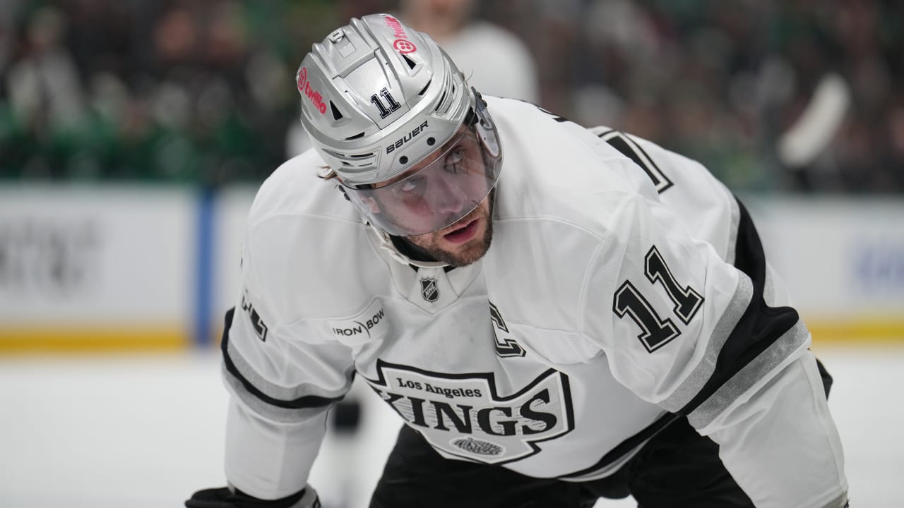 NHL Status Report: Kopitar returns from injury for Kings against Flyers