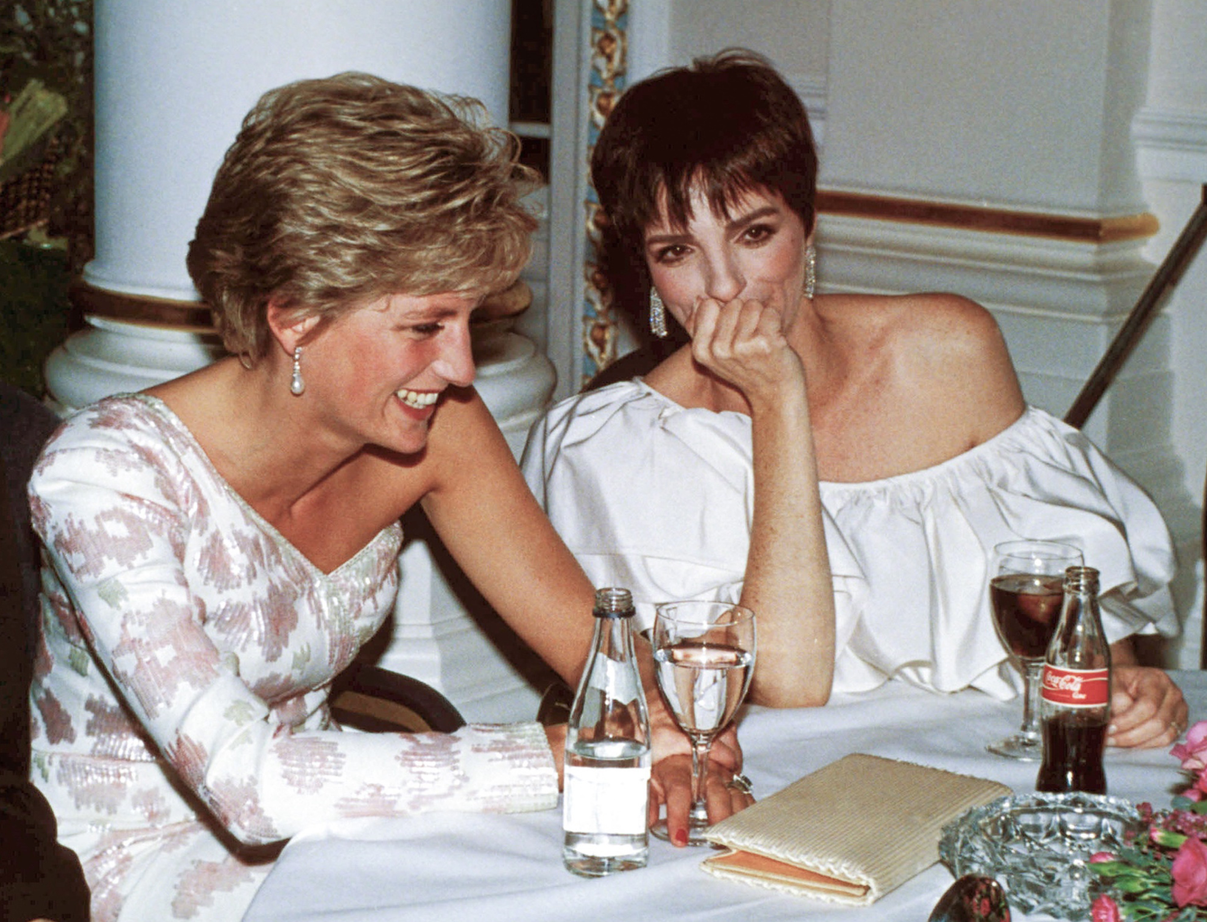 Princess Diana & Liza Minelli At The Stepping Out Premiere After Party, London, 1991 Princessdianaretro3