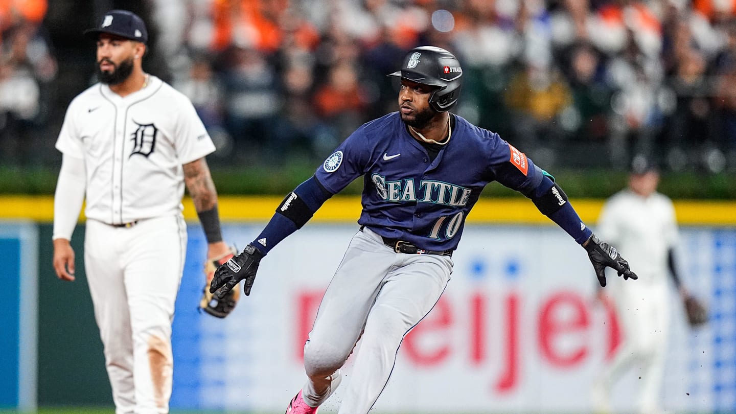 The Seattle Mariners must cut down the clutter in the outfield