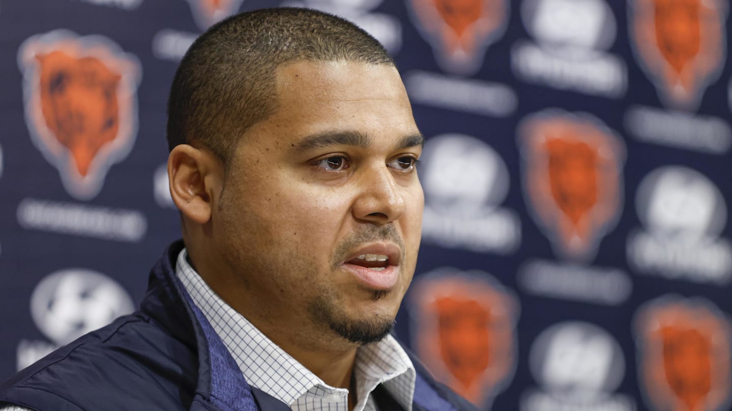 2026 NFL Mock Draft Has Bears Looking Inside to Fix a Growing Defensive Need