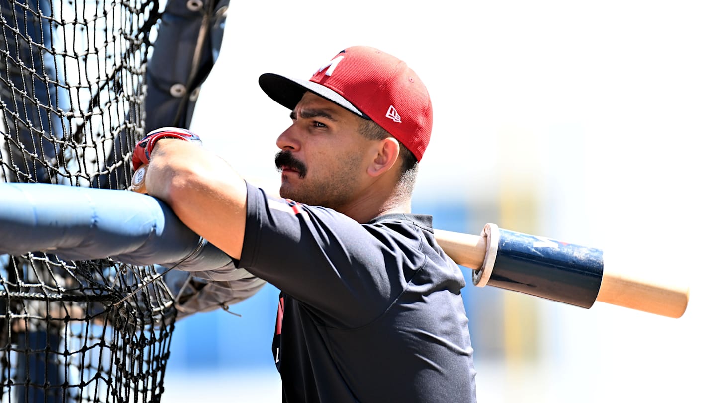 Mar 4, 2025; North Port, Florida, USA; Minnesota Twins second baseman Mickey Gasper (11)  prepares to take batting practice  before the start of the spring training game against the Atlanta Braves  at CoolToday Park. Mandatory Credit: Jonathan Dyer-Imagn Images