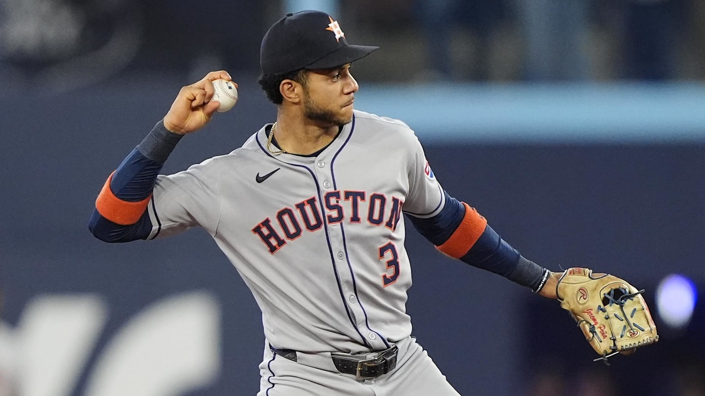 Astros Star Jeremy Pena Stands Tall in MLB Shortstops Rankings for 2026