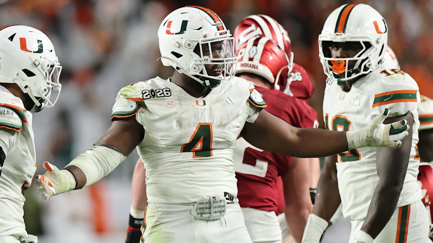 Pittsburgh Panthers linebacker Kyle Louis