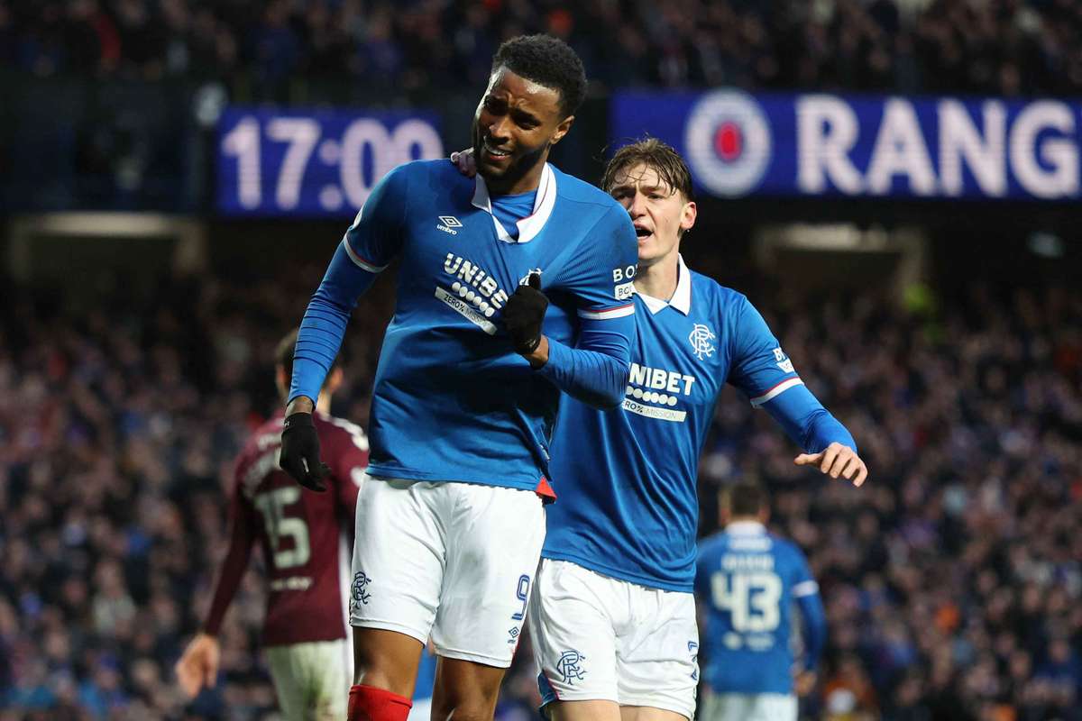 Rangers hurt Hearts' title hopes and Celtic close in