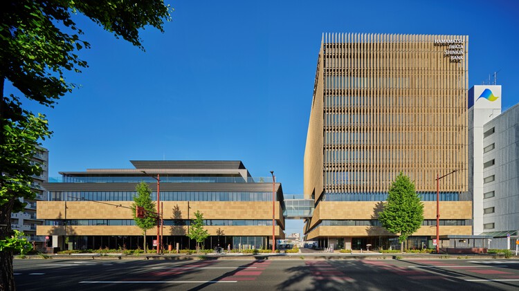 Hamamatsu Iwata Shinkin Bank Head Office and Main Branch / Nikken Sekkei - Exterior Photography