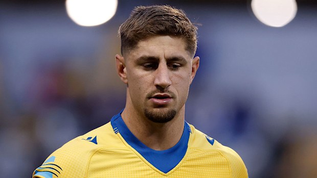 Zac Lomax of the Eels warms up.