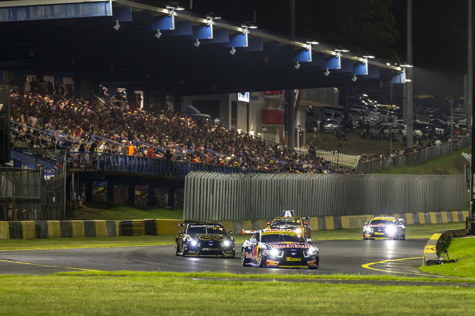 Supercars claims record Sydney Motorsport Park crowd