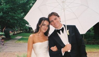 Fremantle Dockers player Caleb Serong ties the knot with long term partner Chloe Furnari