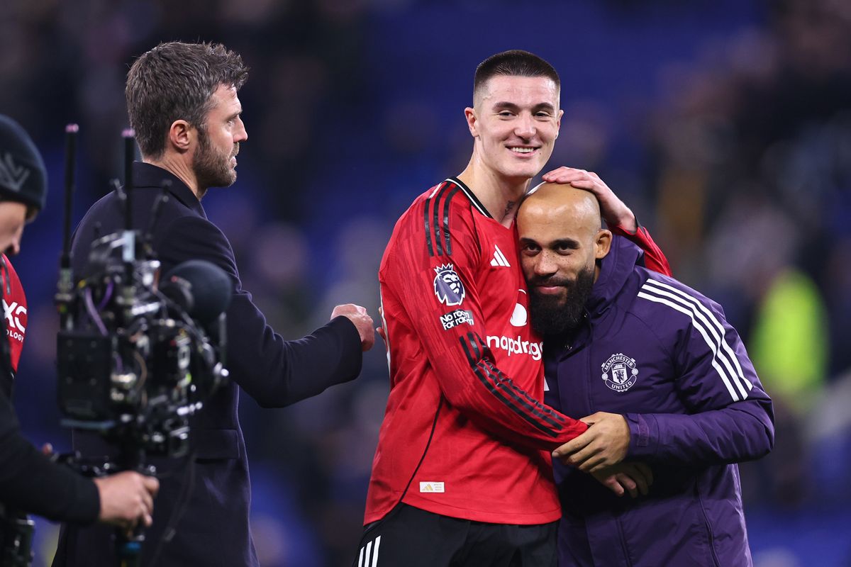 Benjamin Sesko celebrates with Bryan Mbeumo