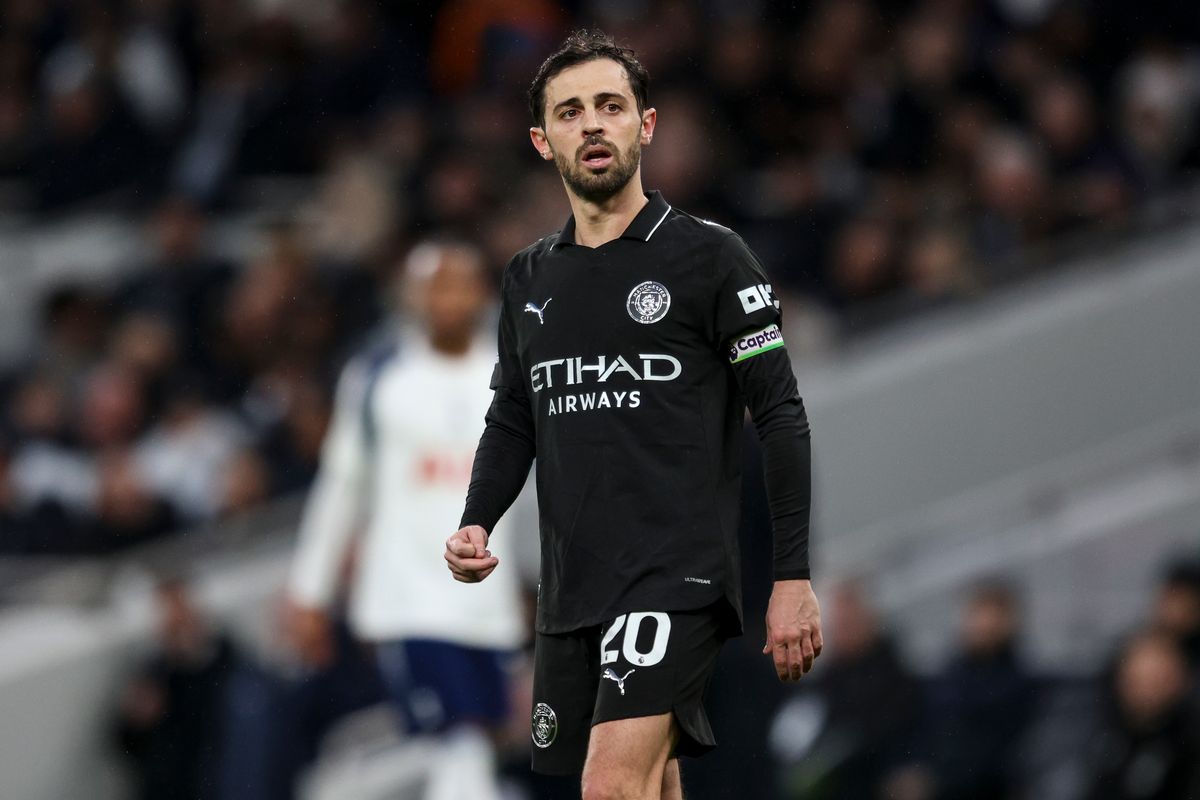 LONDON, ENGLAND - FEBRUARY 01: Bernardo Silva of Manchester City during the Premier League match between Tottenham Hotspur and Manchester City at Tottenham Hotspur Stadium on February 01, 2026 in London, England. (Photo by Robin Jones/Getty Images)