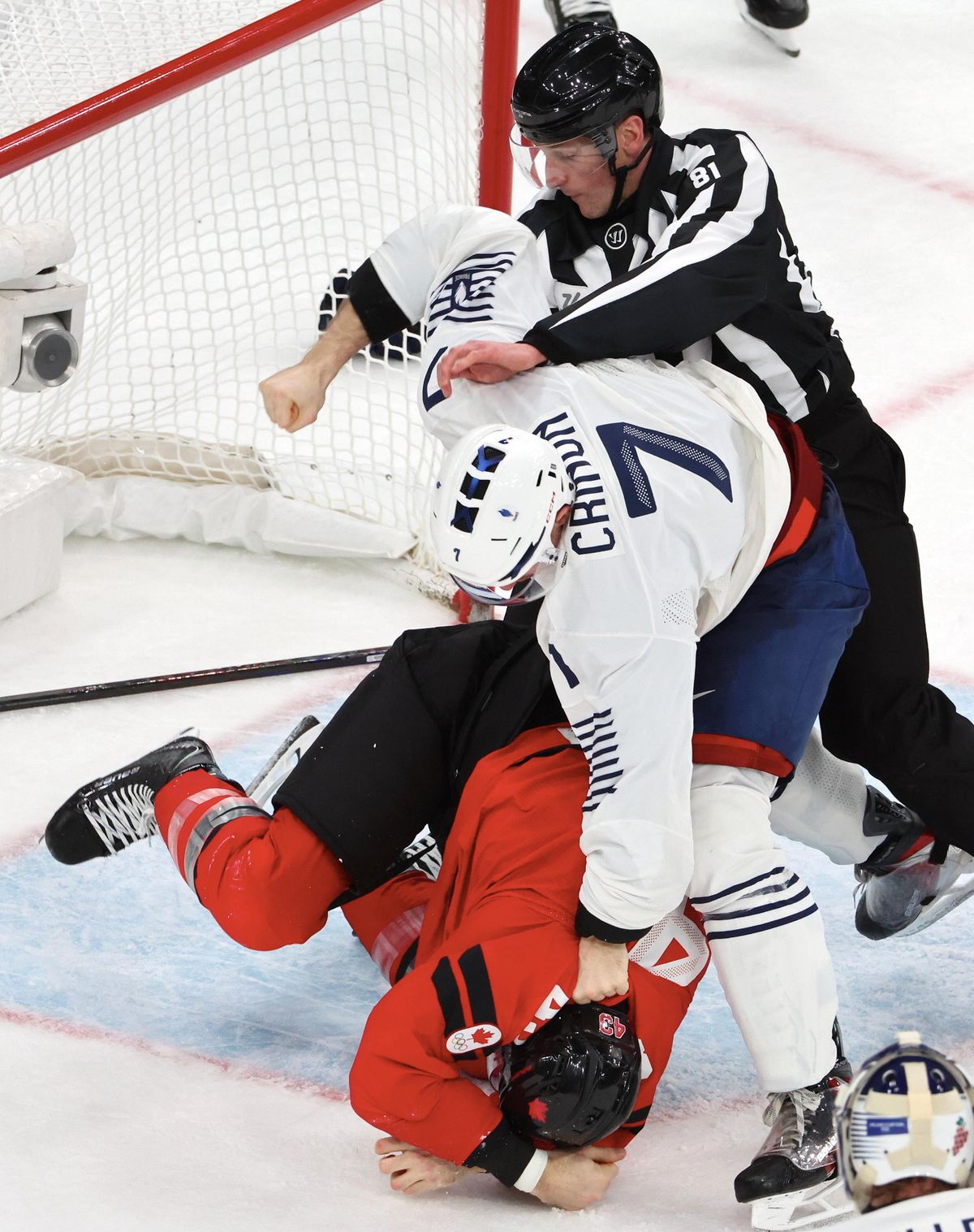 Tom Wilson fighting Pierre Crinon 