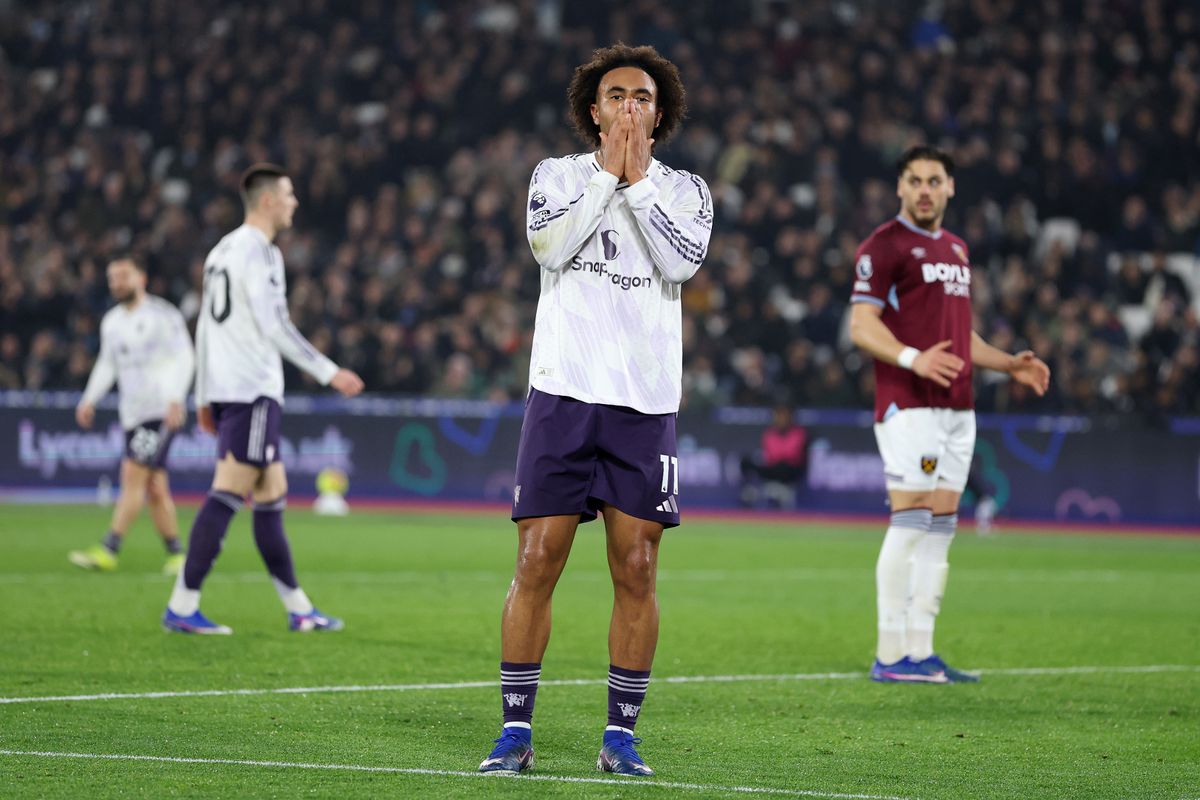 Joshua Zirkzee during the Premier League match between West Ham United and Manchester United at London Stadium.