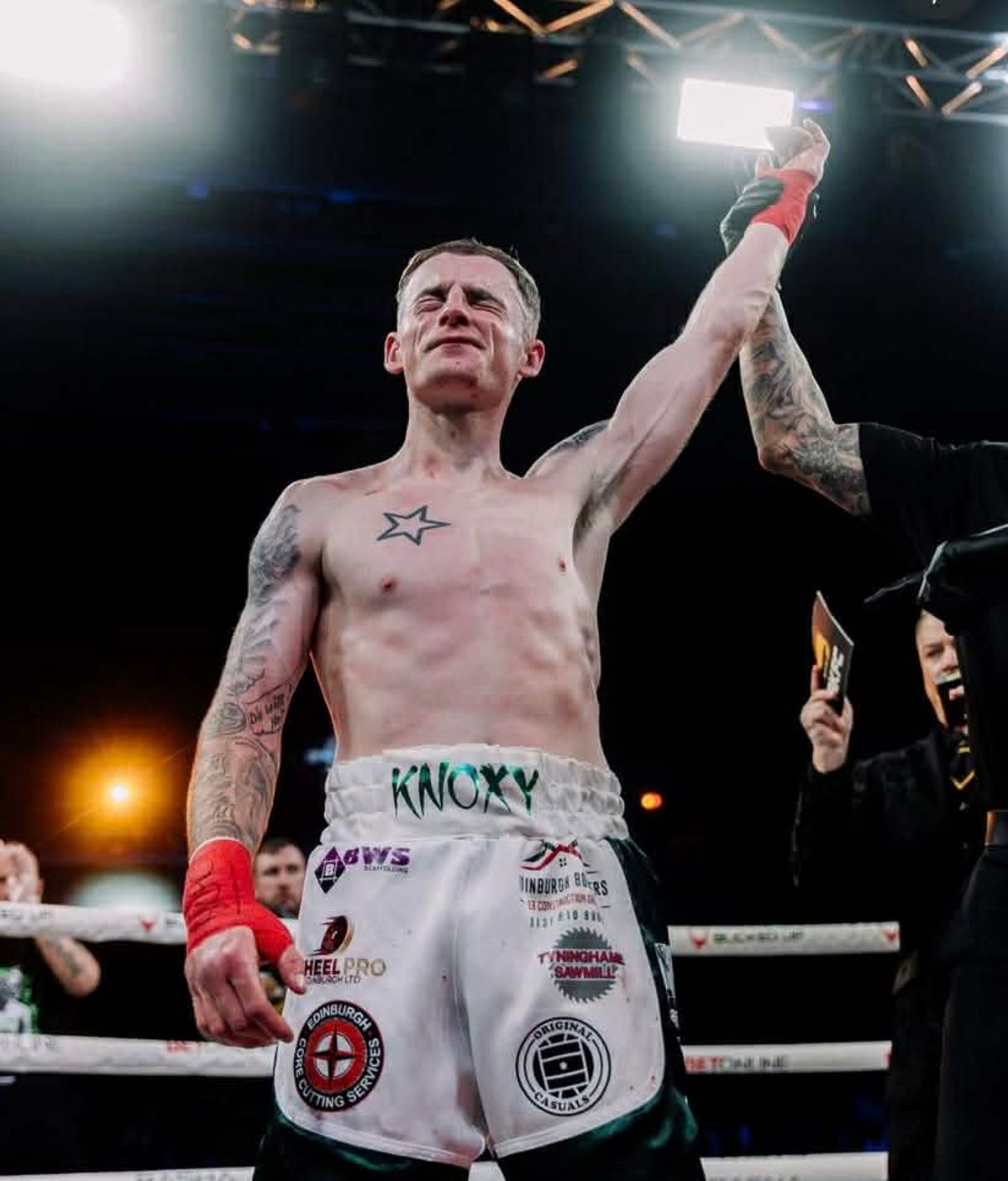 Lewis was crowned Scottish featherweight champion. 