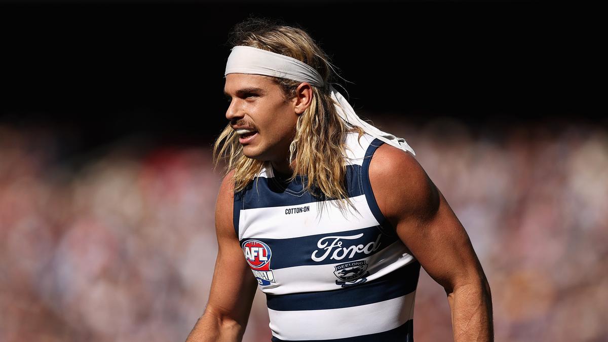 Geelong Cats star Bailey Smith set to lose licence after speeding during raging bushfires