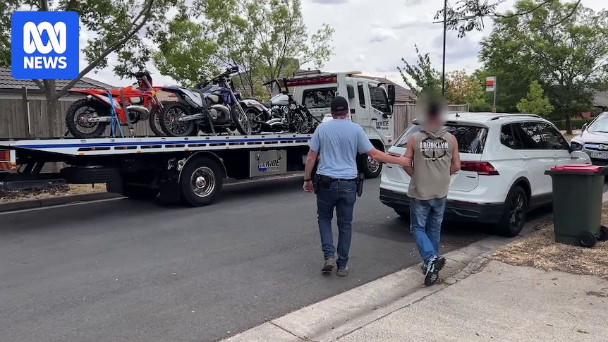 Alleged car thieves charged as police bust high-tech Melbourne syndicate