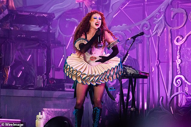 'People were genuinely shocked,' one source claimed. 'You just don¿t usually see an entourage that size on a festival run. Especially for someone still considered a relatively new global breakout'