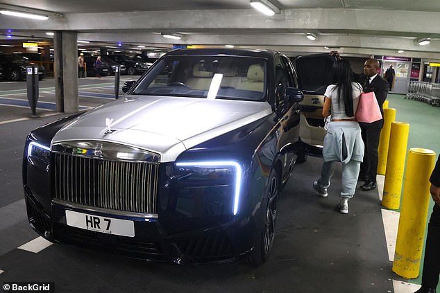Katie was treated to a £300,000 chauffeur driven Rolls-Royce Cullinan, an ultra-luxury SUV, complete with a personalised HR 7 number plate