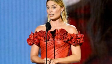 Margot Robbie says that a fellow actor once gave her a book telling her to eat less