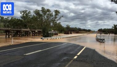 Heaviest outback rain in 15 years tracks east to flood Queensland and northern NSW