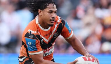 Wests Tigers lock in prop to keep Fainu brothers together