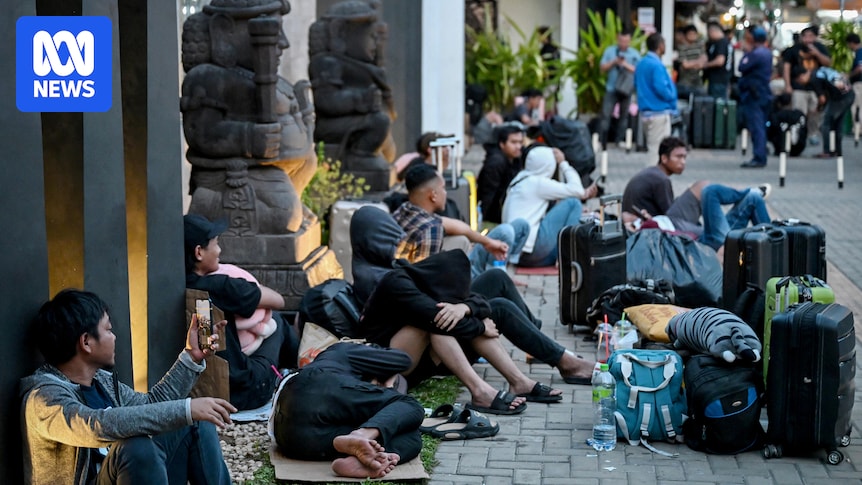 'Mass exodus' from Cambodian scam compounds a 'humanitarian crisis'