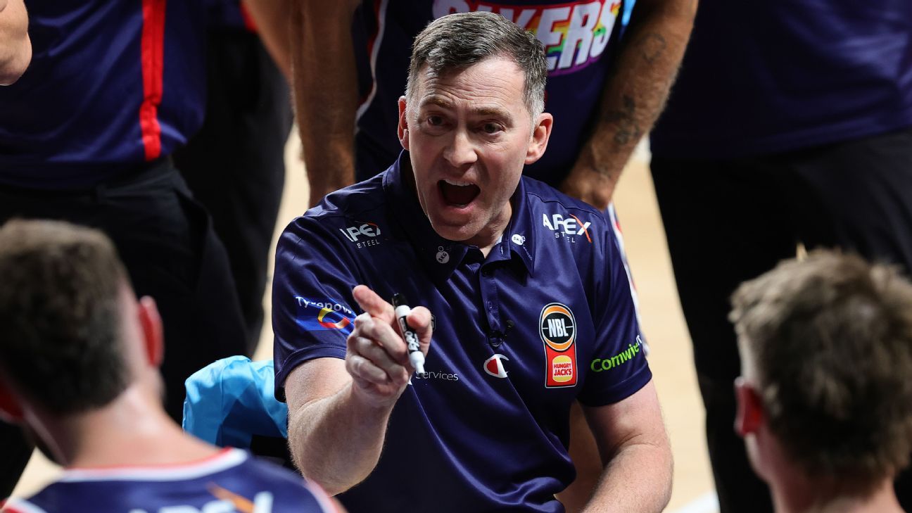 NBL: Adelaide 36ers seething over Andrew Bogut's crisis claim
