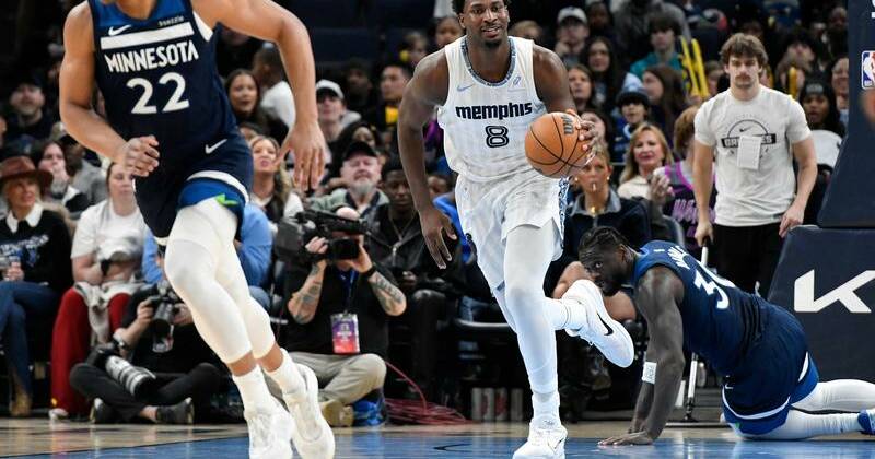 Grizzlies forward Jaren Jackson Jr. (8) scored a team-high 30 points against the Timberwolves. Photo: AP PHOTO