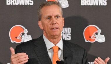 Browns coach Todd Monken mum on future of Jim Schwartz, QB1