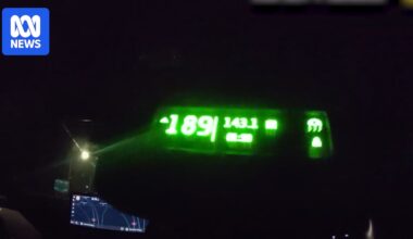 Police lecture teen caught driving 189km/h on Sunshine Motorway at midnight