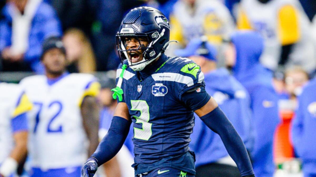 Nick Emmanwori injury: Seahawks rookie hurts ankle before Super Bowl vs. Patriots